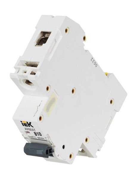 Выключатель автоматический модульный 1п B 10А M06N ARMAT IEK AR-M06N-1-B010