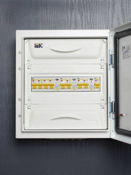 Выключатель автоматический дифференциального тока 2п C 16А 30мА тип AC 4.5кА АД-12 KARAT IEK MAD10-2-016-C-030