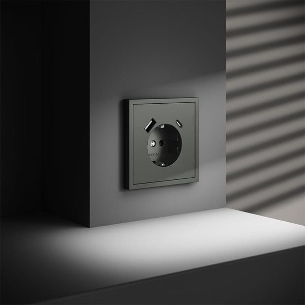 Розетка 1-м СП S70 16А с USB A+С с заземл. защ. шторки механизм титан Voltum VLS040506