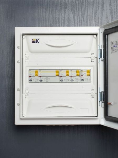 Выключатель дифференциального тока (УЗО) 2п 32А 30мА тип AC ВД1-63 KARAT IEK MDV10-2-032-030