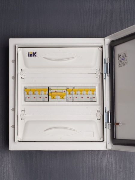 Выключатель автоматический модульный 2п C 80А 10кА ВА47-100 KARAT IEK MVA40-2-080-C