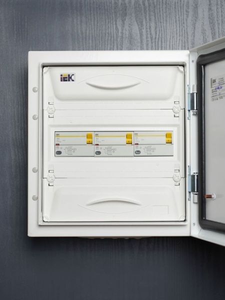 Выключатель дифференциального тока (УЗО) 4п 32А 30мА тип AC ВД1-63 KARAT IEK MDV10-4-032-030