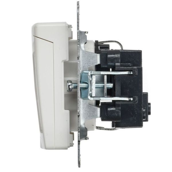 Розетка BRITE РСбш10-3-БрБ 16А IP20 с заземл. защ. шторки с крышкой механизм бел. IEK BR-R16-16-K01