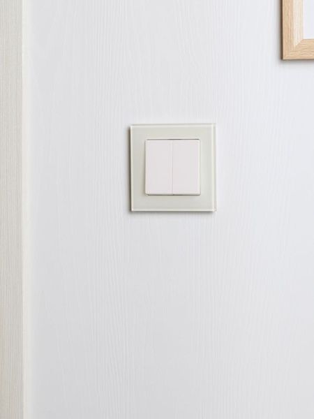 Рамка 1-м BRITE РУ-1-2-БрВа стекло ванильн. IEK BR-M12-G-K10