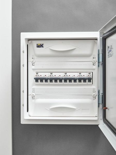 Выключатель автоматический модульный 3п C 40А M06N ARMAT IEK AR-M06N-3-C040